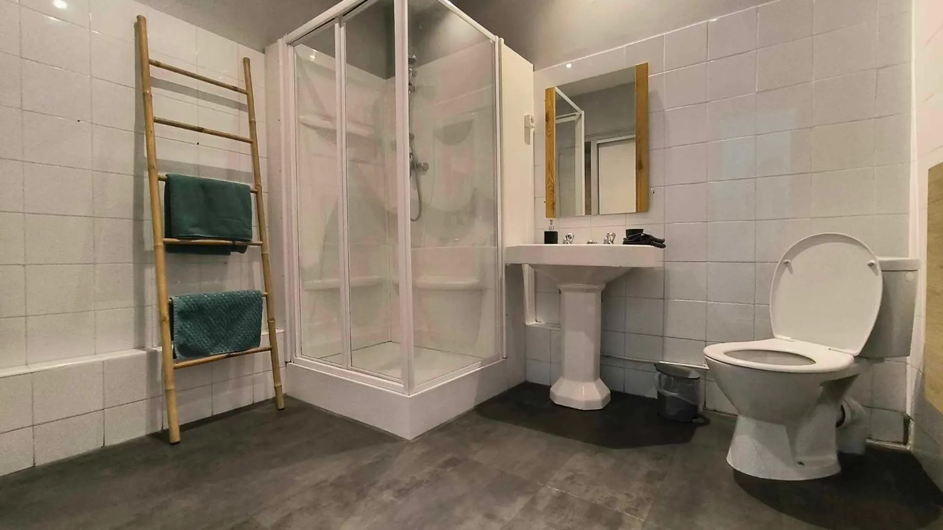 Appartement Climatise A Deux Pas Des Remparts Avignon Apartment