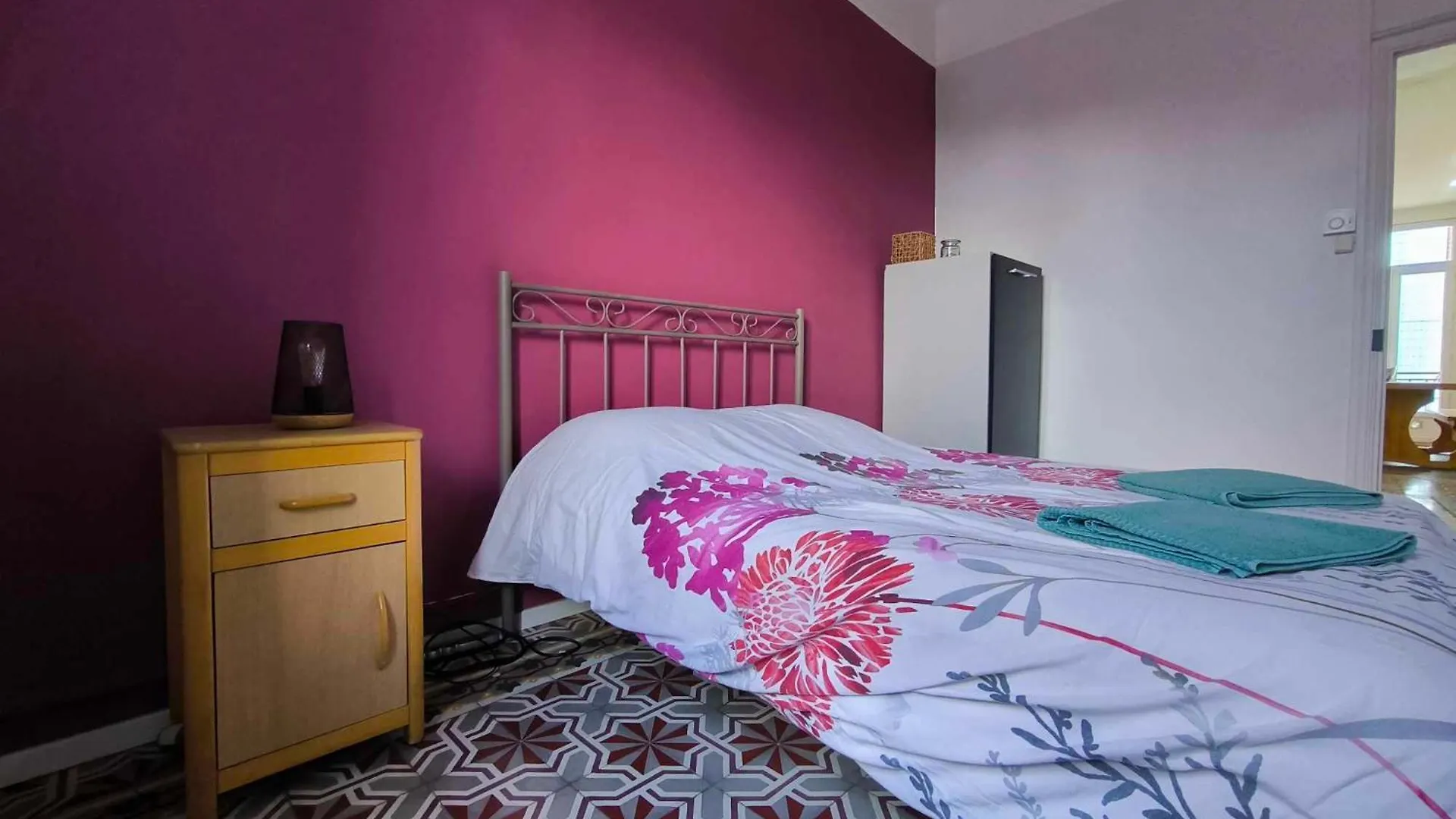 Apartment Appartement Climatise A Deux Pas Des Remparts Avignon